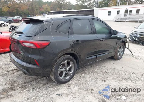 2024 Ford Escape St-Line z USA, uszkodzony, nr VIN 1FMCU0MN2RUA40315